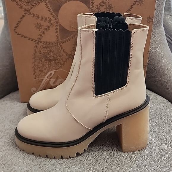 Free People James Chelsea Boot, White, EU 39, New in Box - Picture 4 of 7